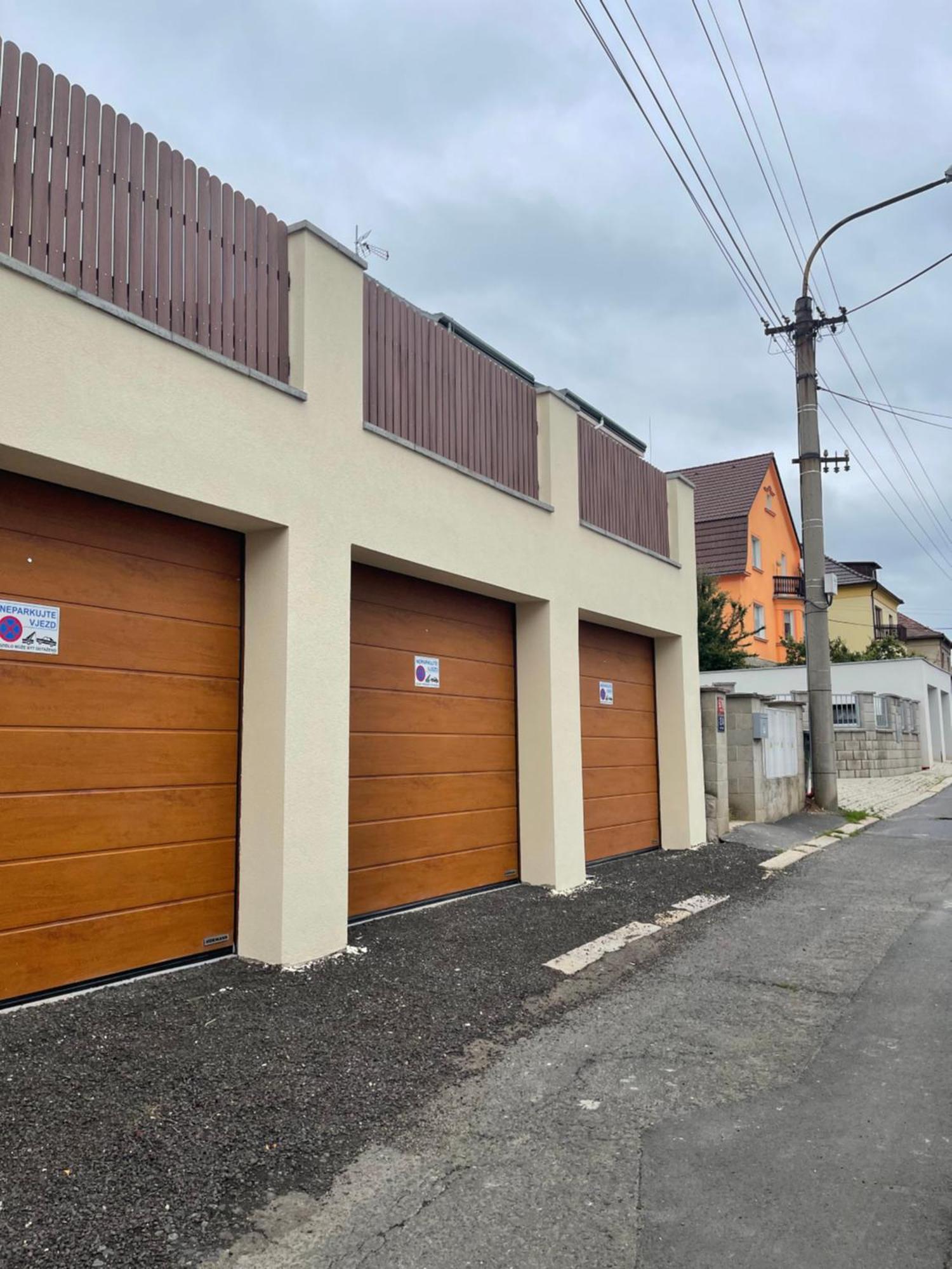Jenys Usti * Usti nad Labem